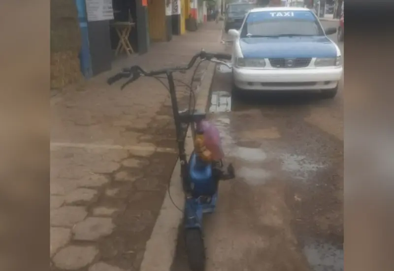 monopatin-calle-taxi