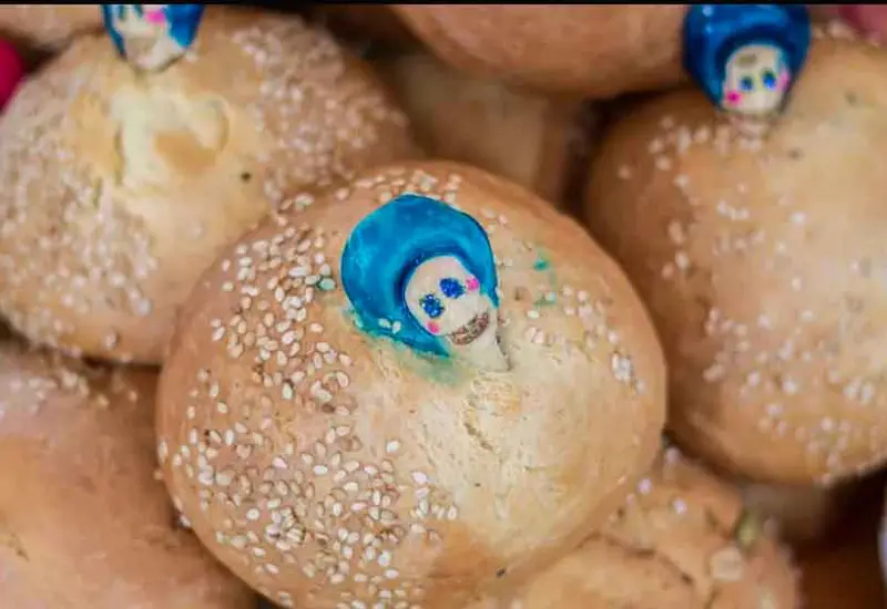 pan-de-muerto