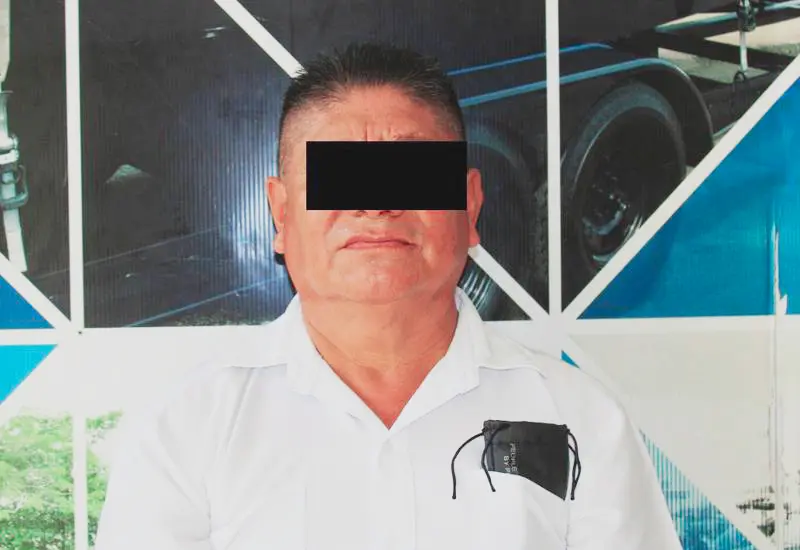 bibliotecario_detenido