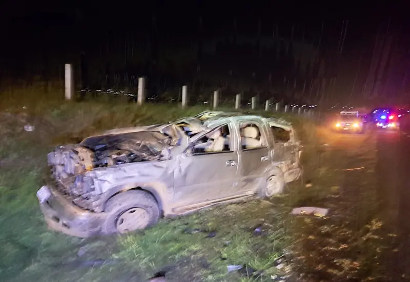 auto-chocado-noche