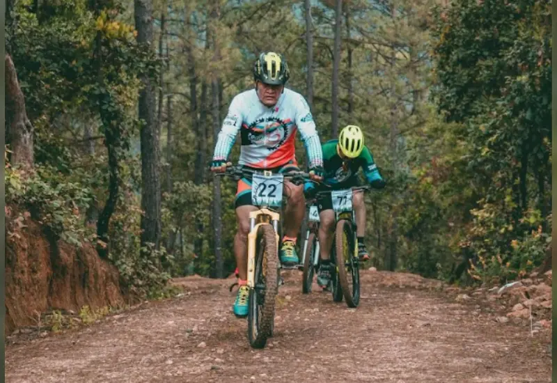 ciclistas-montaña