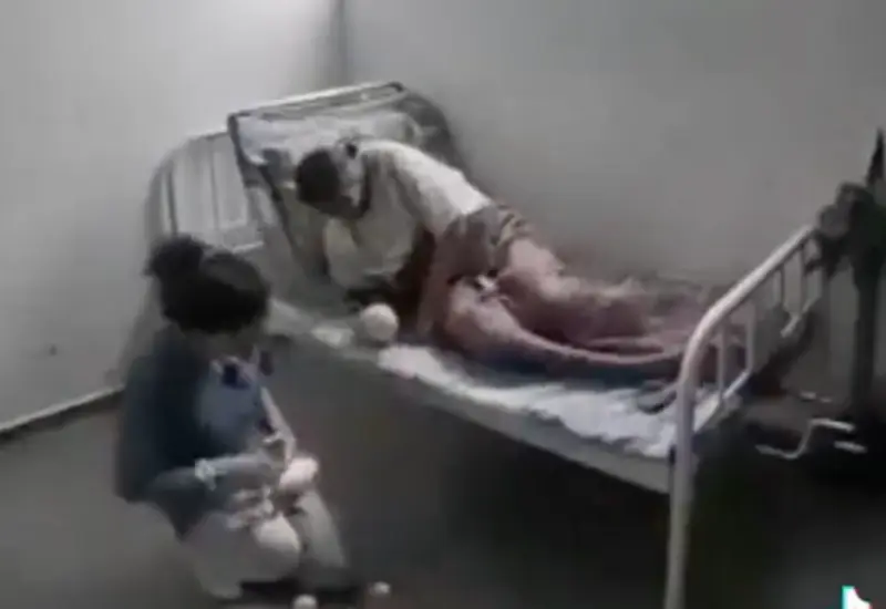 enfermera-cuida-adulta-mayor