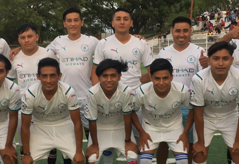 equipo-posando