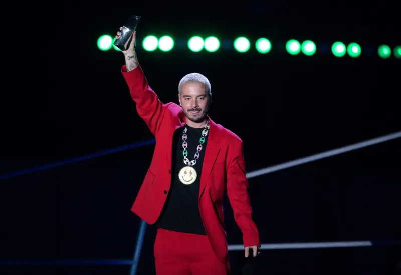 jbalvin-escenario