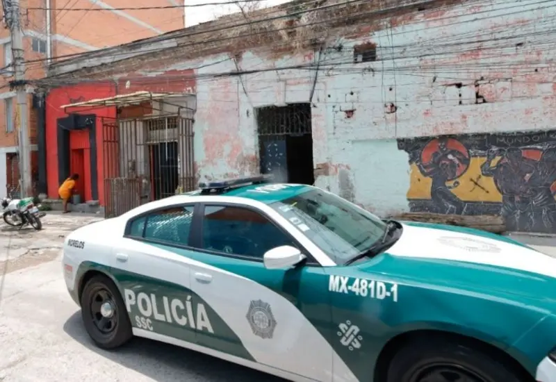 patrulla_en_vecindad_de_cdmx