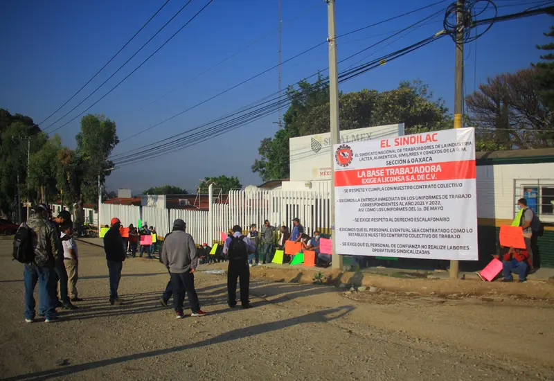 protestan_trabajadores_de_liconsa