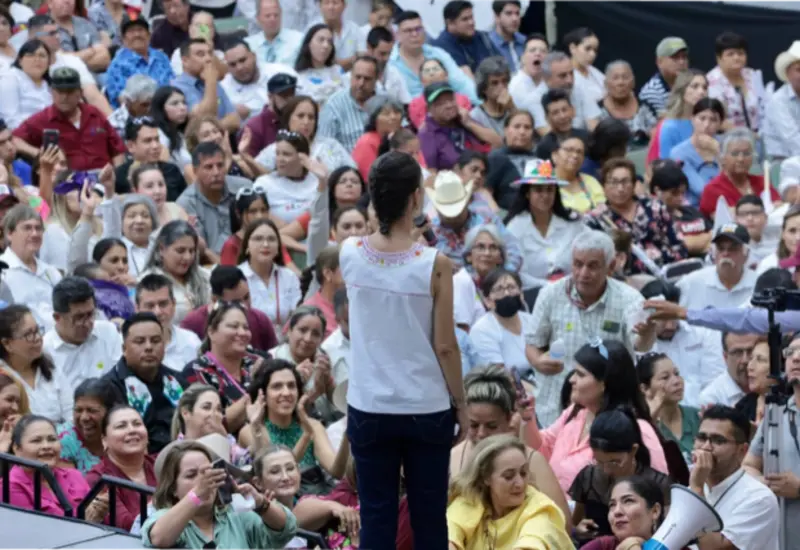Claudia Sheinbaum en su recorrido por el país