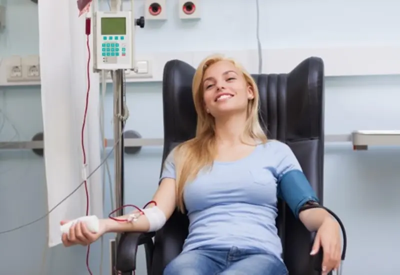 mujer-donando-sangre