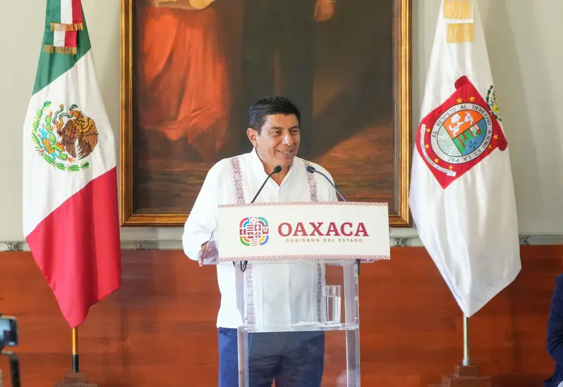 Salomón Jara en conferencia