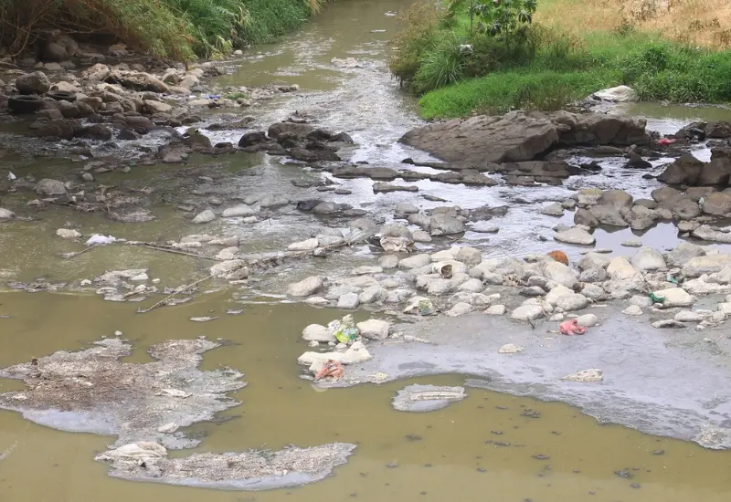 Río contaminado