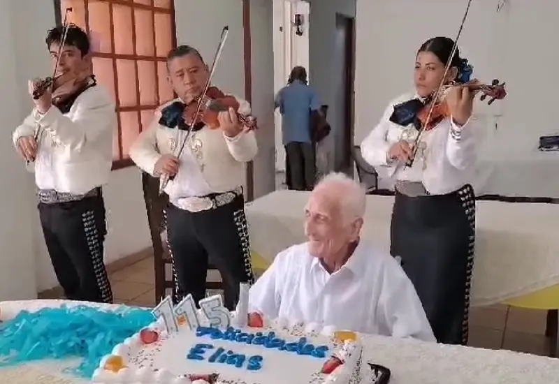 don_elias_cumple_115_años