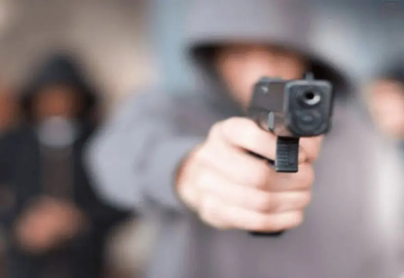 Sujetos-armados-armas-pistola-calibre-arma-de-fuego