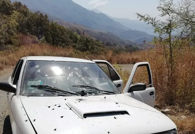 vehiculo-baleado 