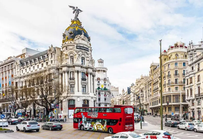 paisaje_con_tranvia