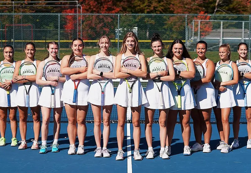  equipo_tenis_halcones_universidad_san_anselmo