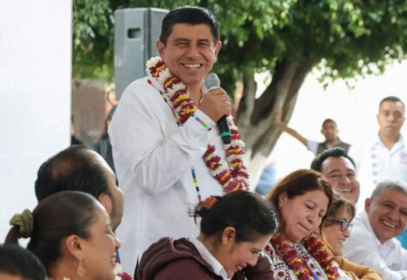 Salomón Jara en conferencia