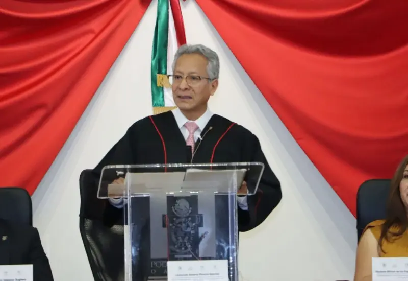 Eduardo Pinacho Geovany Vásquez  y Miriam de los Ángeles