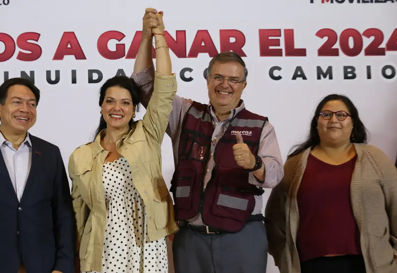 Marcelo Ebrard en campaña