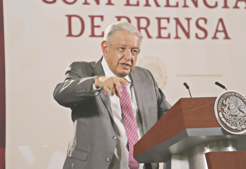 Andrés Manuel López Obrador en conferencia