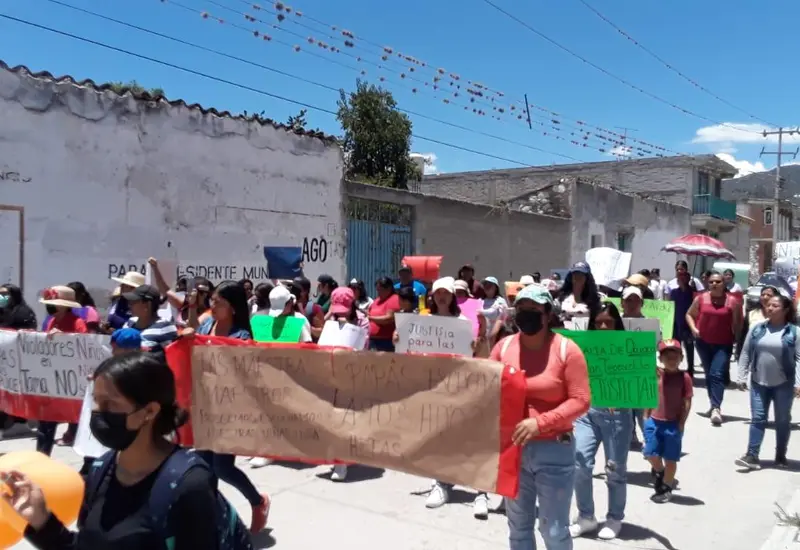 marchan-mujeres