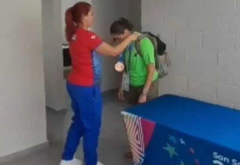 cubana_devuelve_medalla_a_mexicana