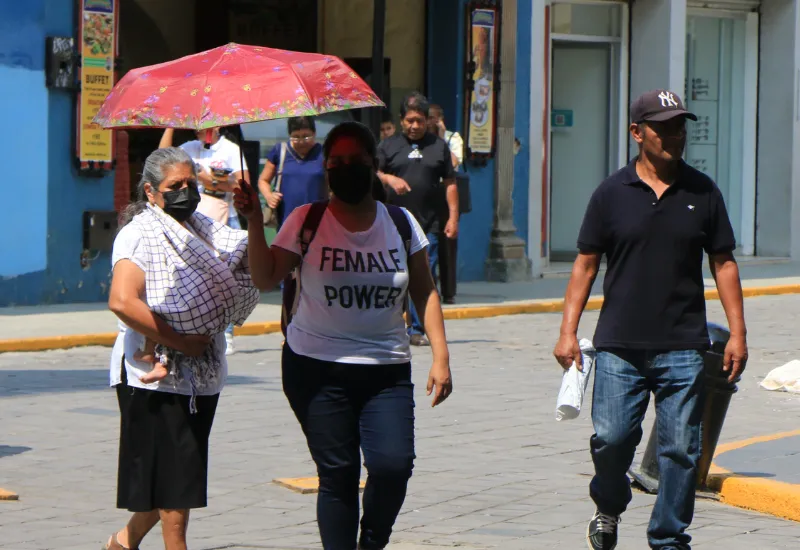 Ola de calor no da tregua a Oaxaca; termómetros marcarán 45 grados | NVI  Noticias