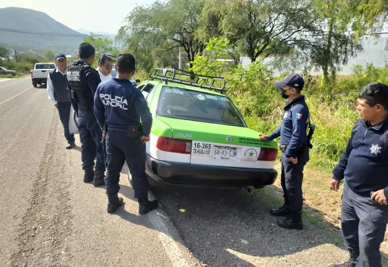 taxi-robado-policias
