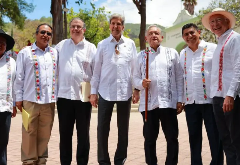kerry_y_amlo