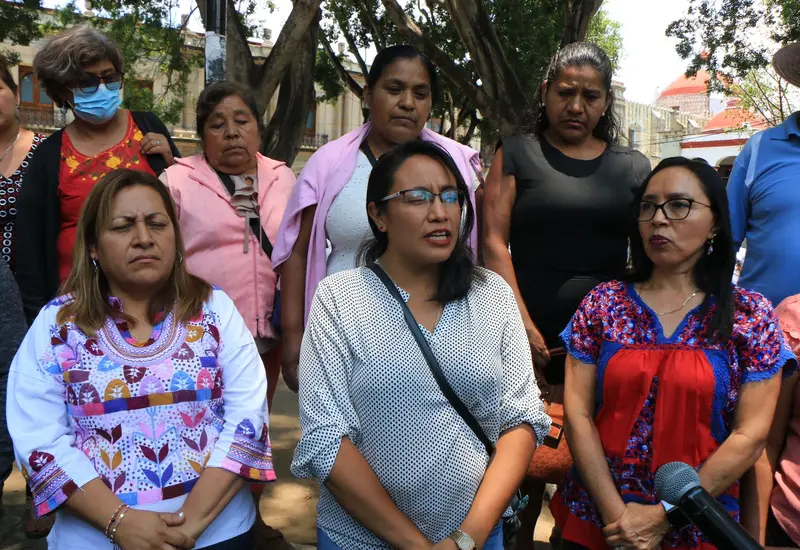 Mujeres-hablando