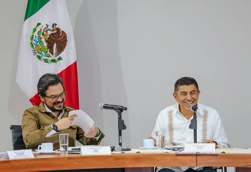 Salomón Jara y Zoé Robledo