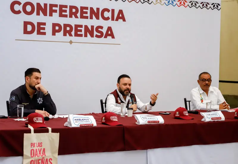 conferencia-de-prensa-oaxaca