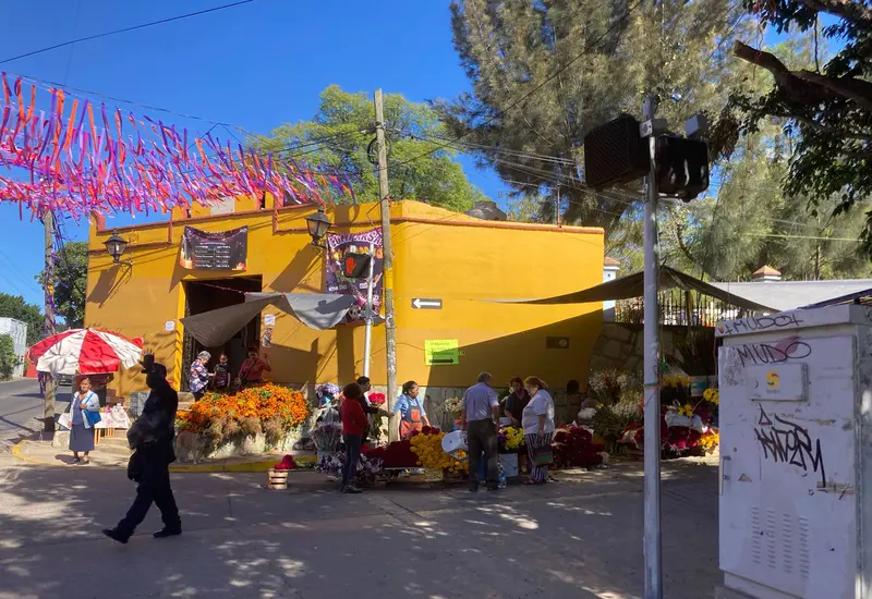 lunes_del_panteon_barrio_exmarquesado_oaxaca
