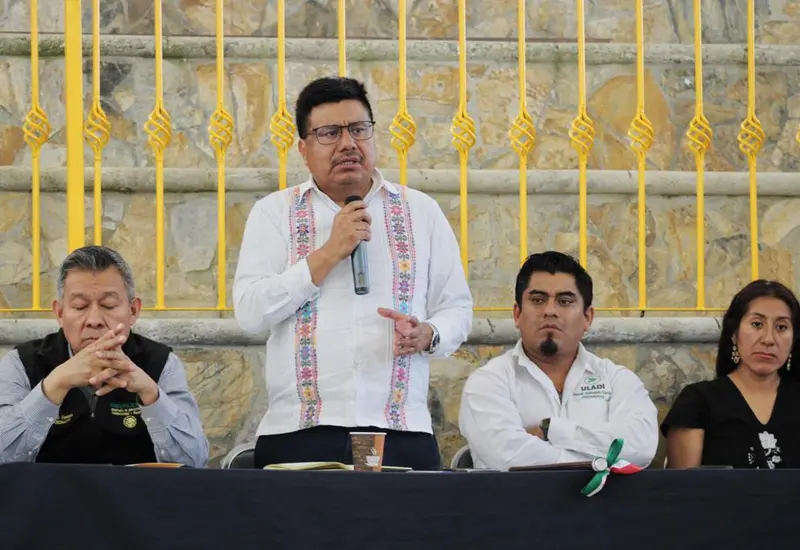 Adelfo Regino
