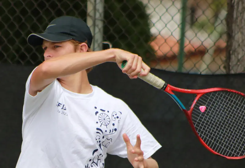Tenis