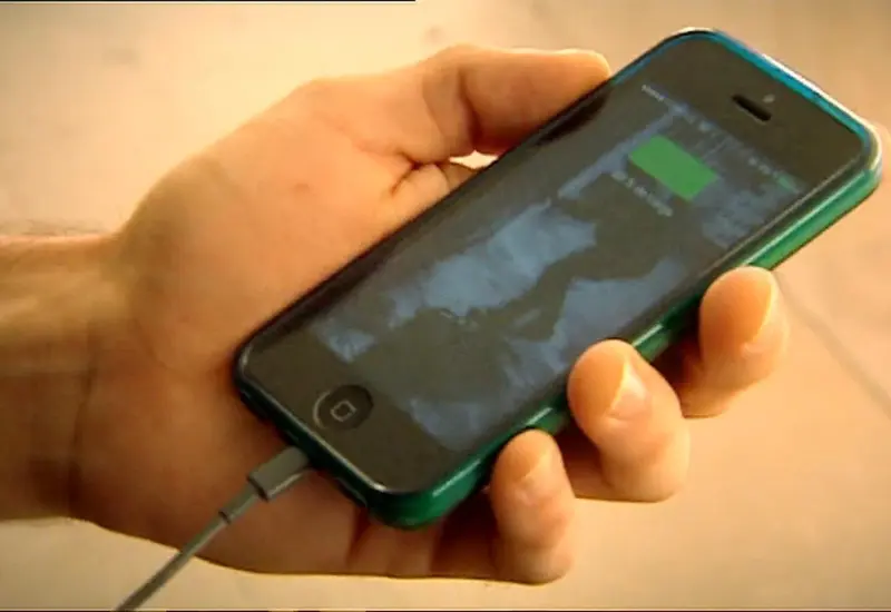 cargador_celular_provoca_estallido_joven_muere