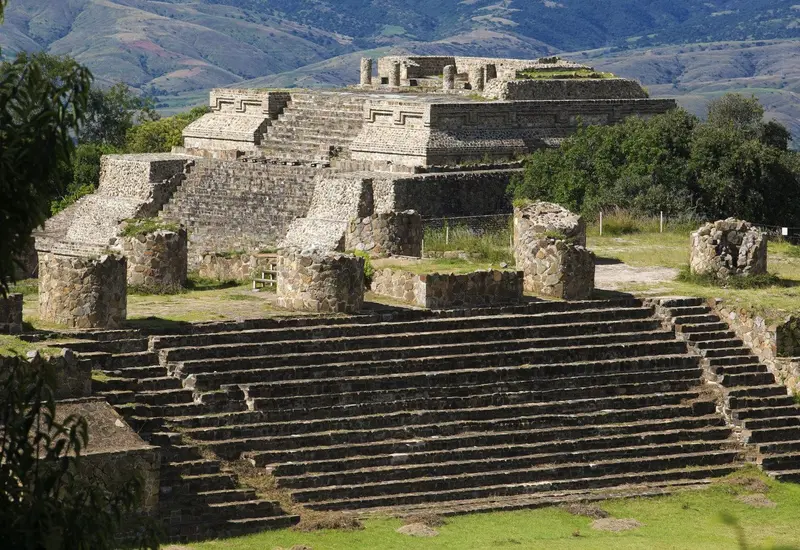 monte-alban-oaxaca