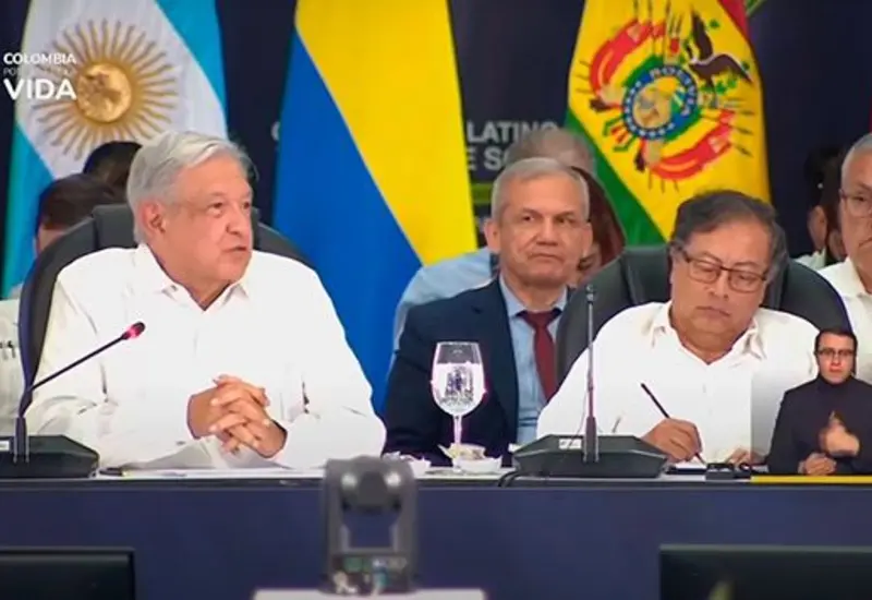 Andrés Manuel López Obrador en conferencia