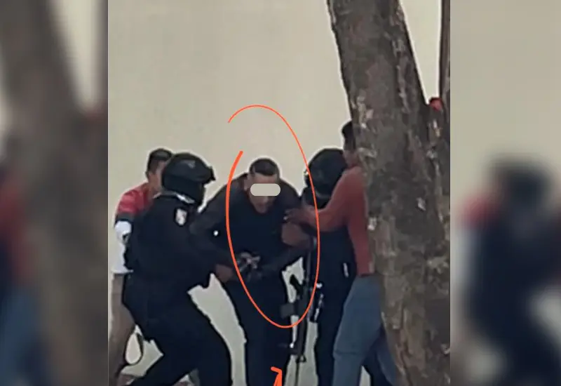 escolta_atropella_mujer_enfrenta_policias