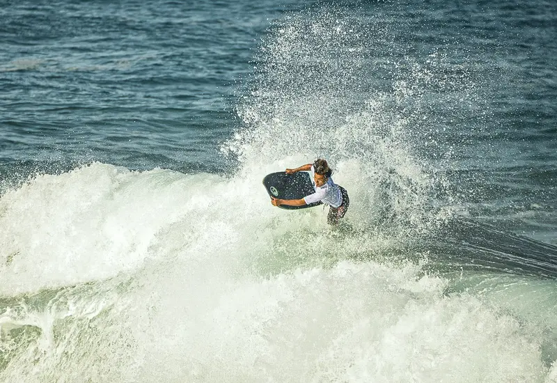 surfistas-puerto-mar-playa7