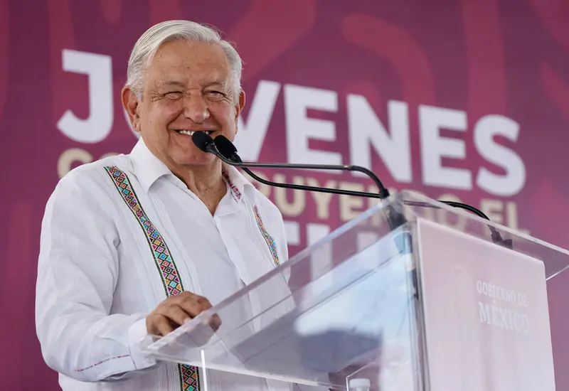 amlo-sonriendo-feli