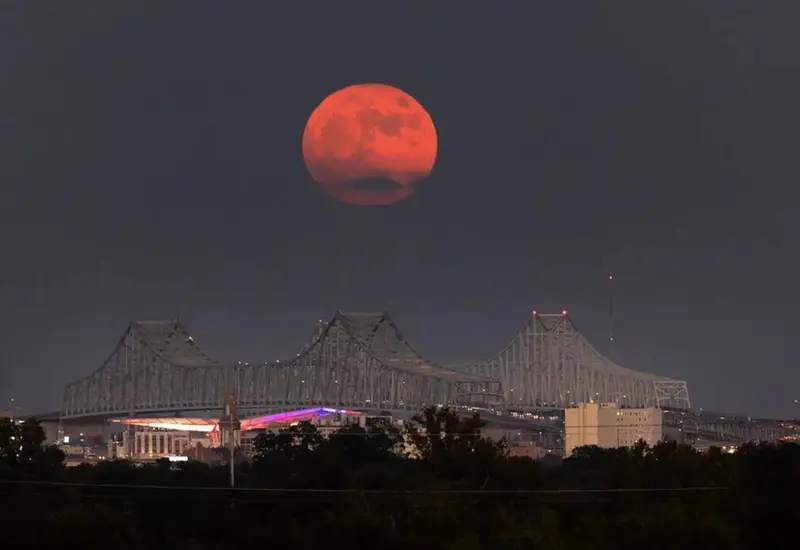 super-luna