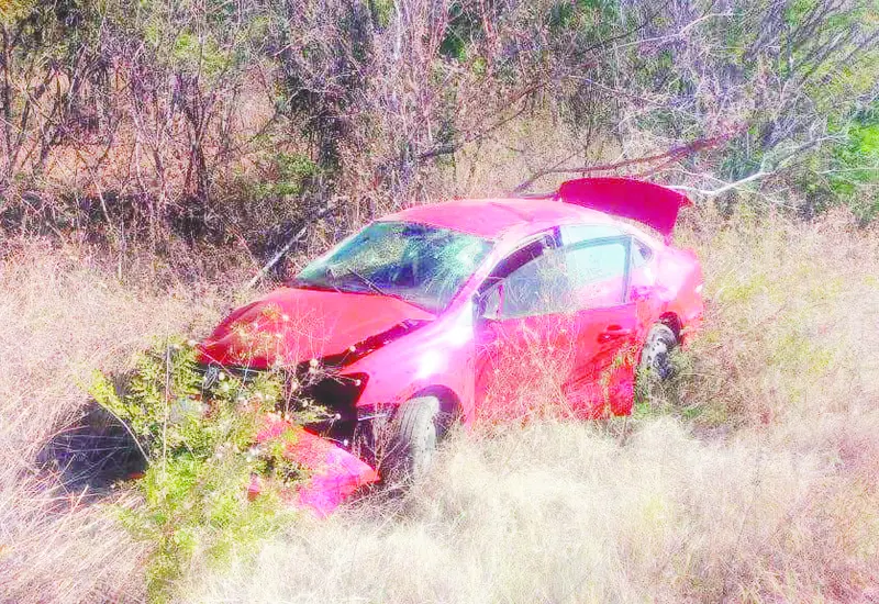 La familia de un conocido músico de Jalapa del Marqués, sufrió una mortal volcadura en su vehículo.
