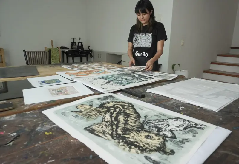 María García de 21 años de edad originaria de Oaxaca es una artista multidisciplinaria.