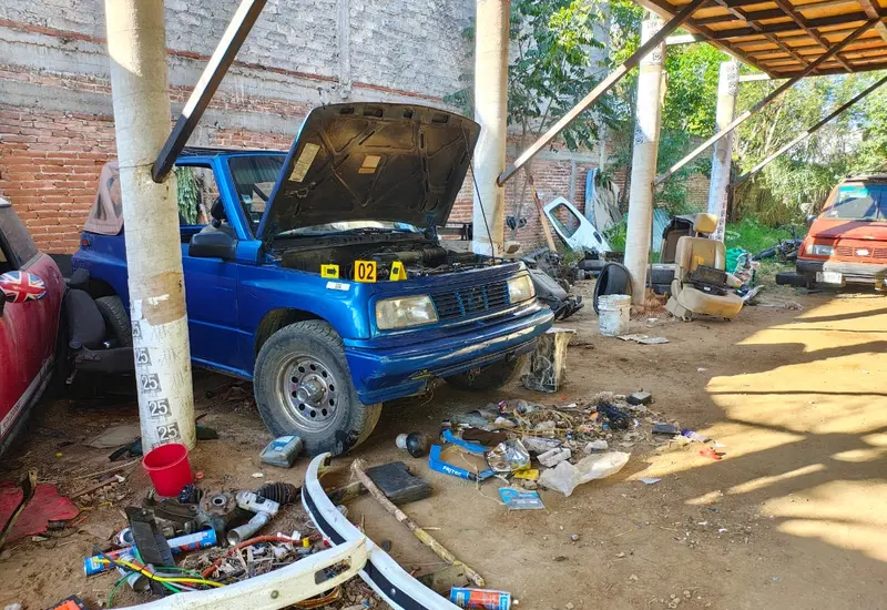 Diversas autopartes robadas fueron aseguradas en Zaachila.