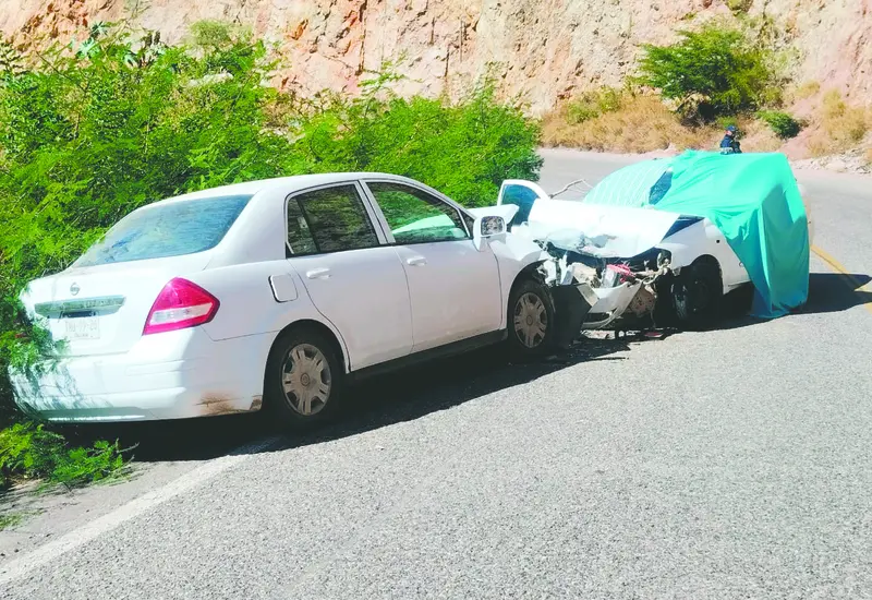Dos personas fallecidas y una lesionada fue el saldo del choque.