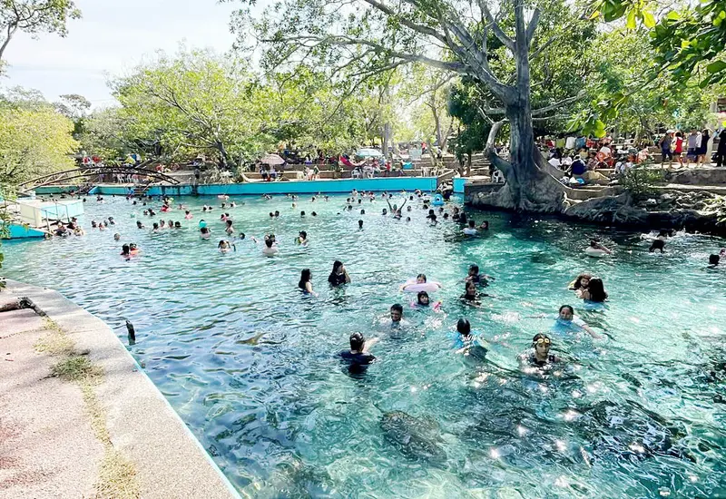 Las familias aprovecharon el calor que se sintió en la región.
