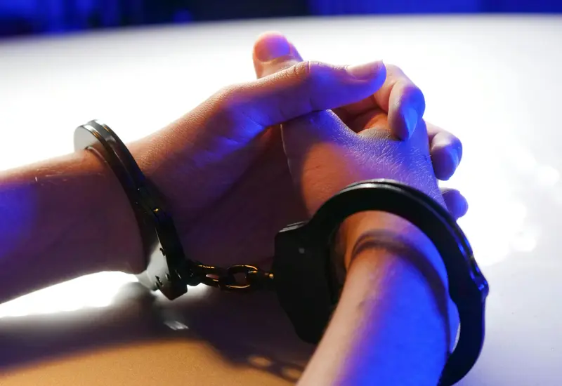 Ocho presuntos narcomenudistas fueron detenidos por las fuerzas del orden