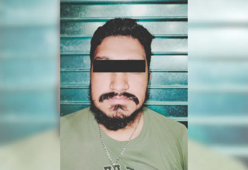 Edgardo fue detenido por abusa de una mujer en un consultorio médico en San Miguel Panixtlahuaca, Juquila.