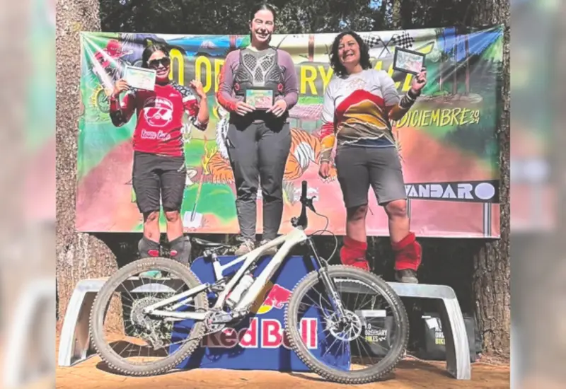 La campeona nacional Cecilia Ochoa Jiménez subió a lo más alto del podio en Valle de Bravo
