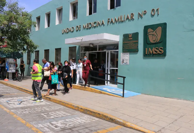 El IMSS seguirá brindando servicio de urgencias en temporada navideña.